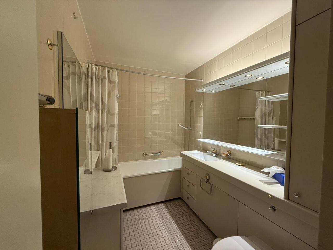 Apartment Rayonnant Bien A 5mn Du Centre *